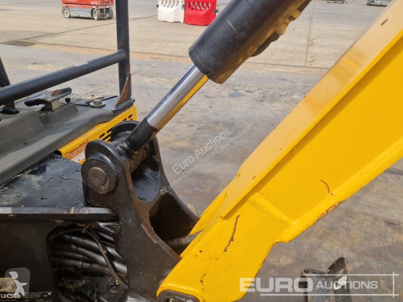 جرافة JCB 15C-1