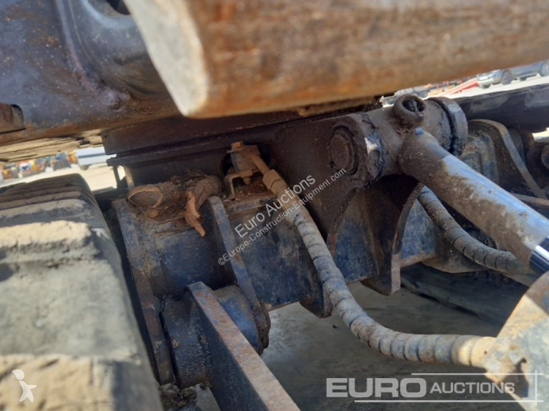 جرافة Bobcat E17