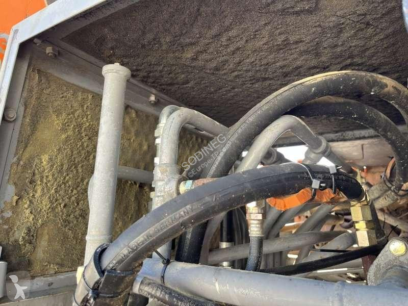 Escavatore Hitachi  UH073