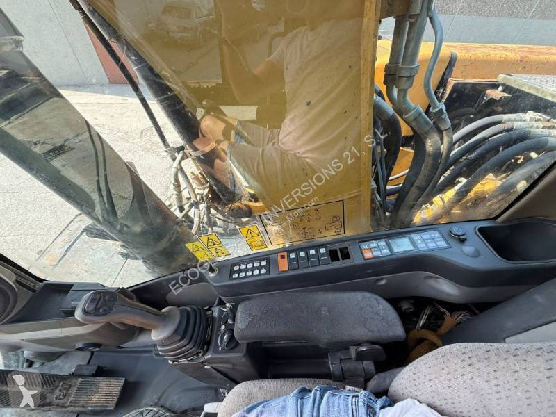 Escavatore Caterpillar D