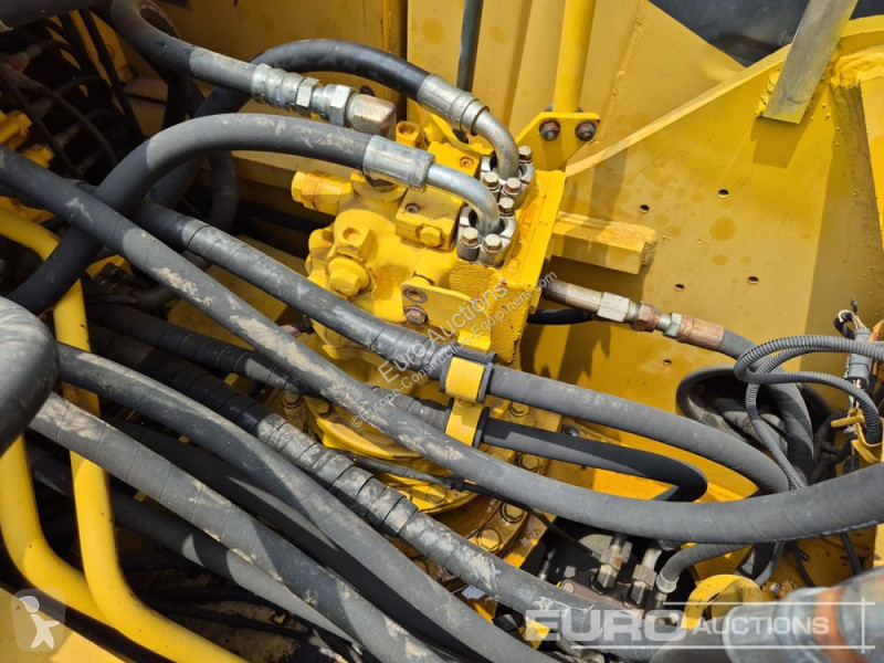 Excavator Komatsu PC220LC-8N1
