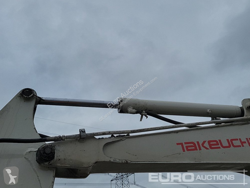 Escavadora Takeuchi TB150