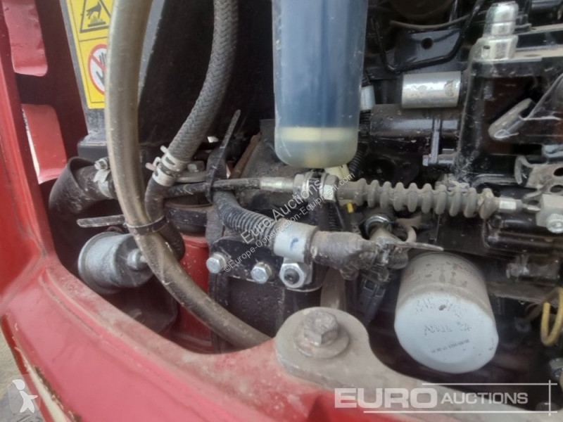 Escavadora Takeuchi TB216