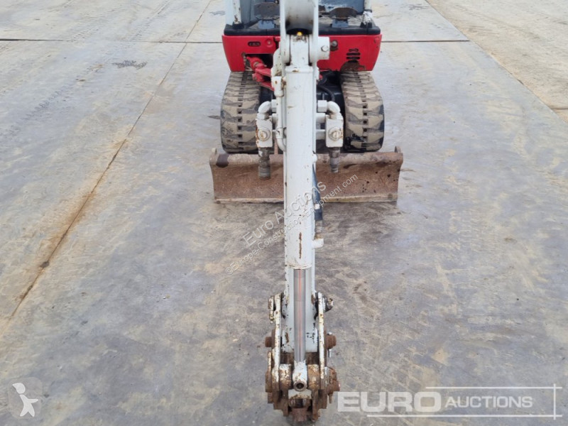 Escavadora Takeuchi TB216