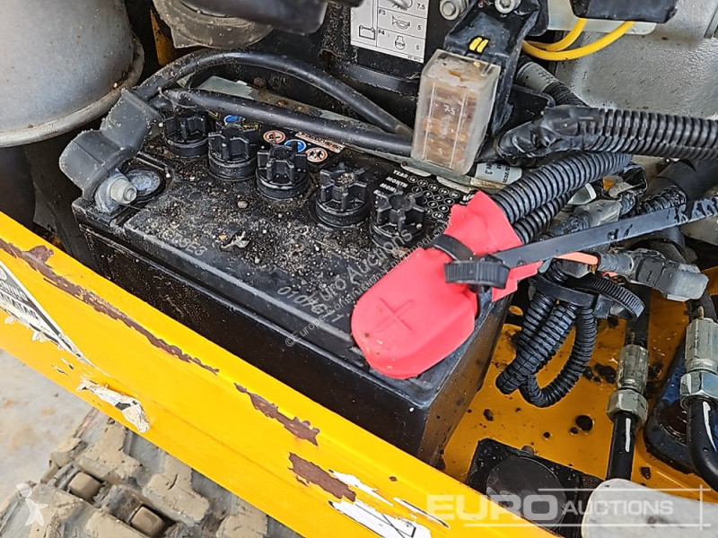 Lopatový nakládač JCB