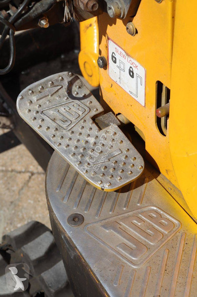 جرافة JCB