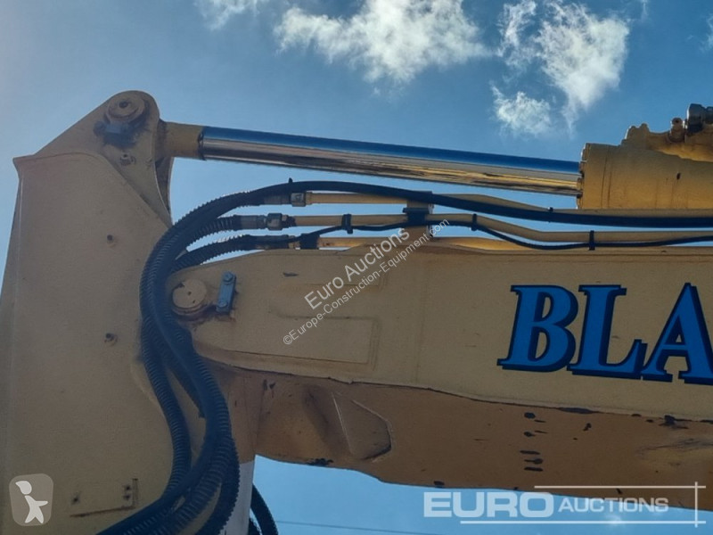 Excavator Komatsu -11