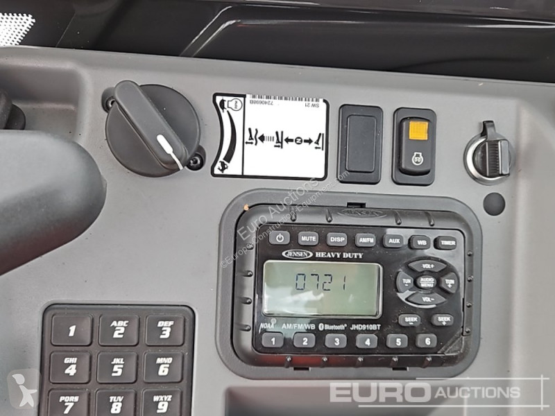 Lopatový nakládač Bobcat E55