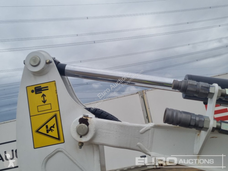 Excavator Bobcat E19