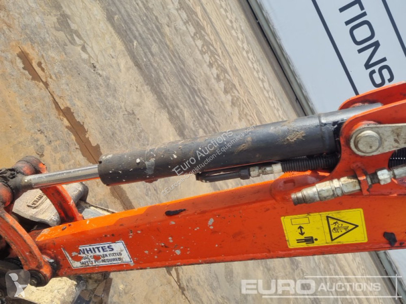 Lopatový nakládač Kubota KX015-4