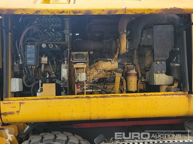 Escavatore Caterpillar