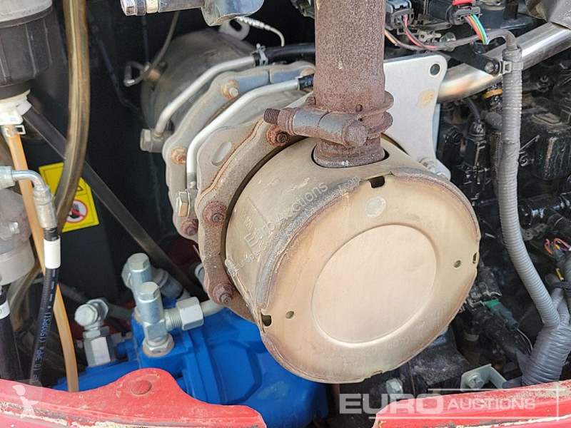Escavadora Takeuchi TB240