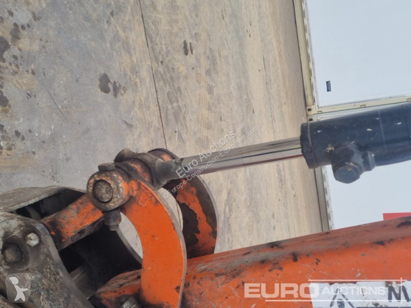 Excavadora Hitachi ZX26U-5A CLR