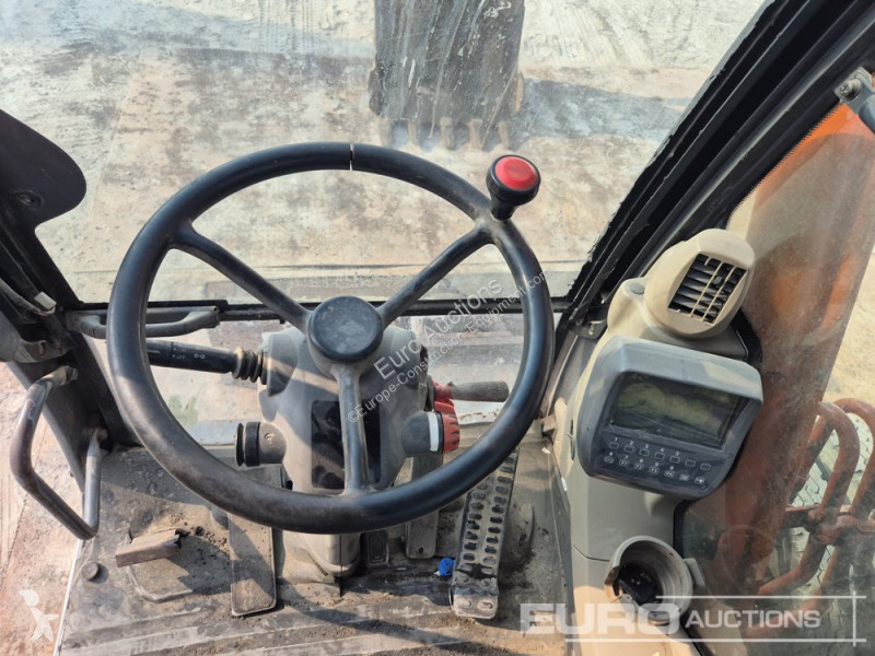 Escavadora Hitachi
