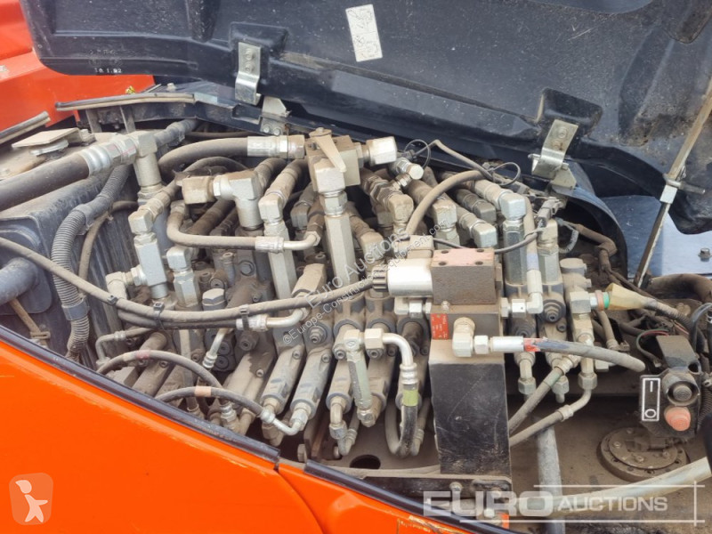 Escavadora Kubota KX080-4A2