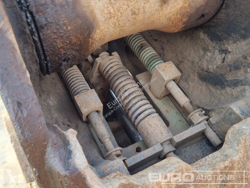 Escavadora Hitachi -6