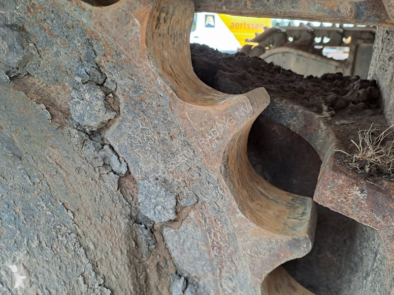 Excavadora Caterpillar UHD