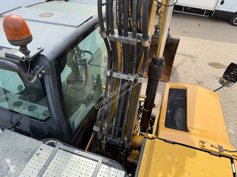 Excavator Caterpillar F