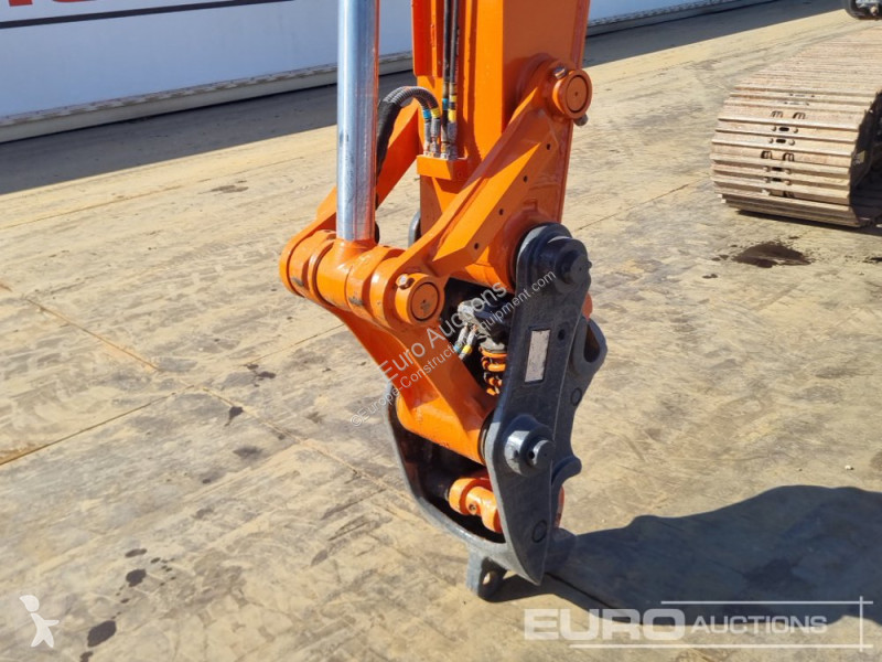 Excavadora Hitachi -7