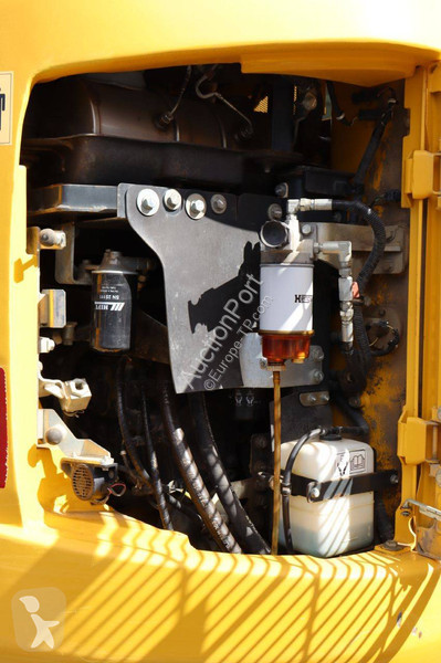 جرافة Komatsu PC138US-11