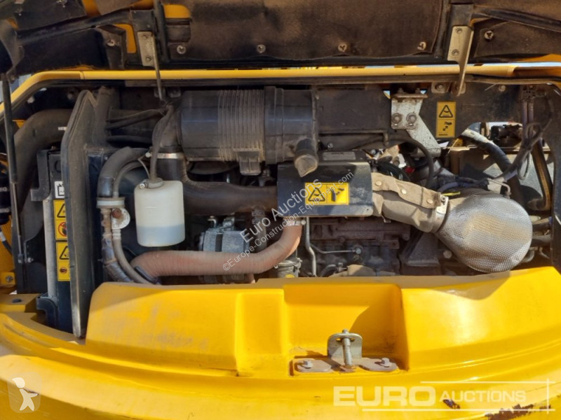 Lopatový nakládač JCB 86C-2