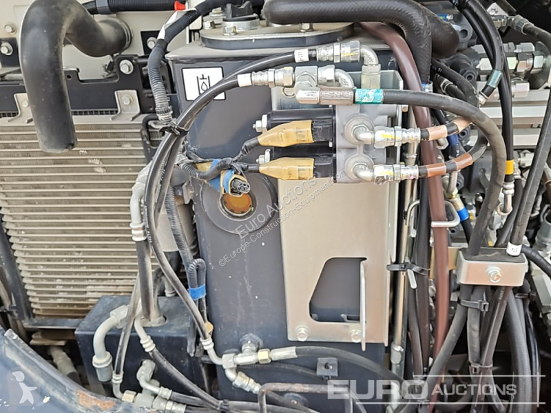 Lopatový nakládač Kubota KX057-4