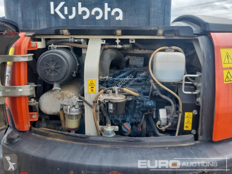 Lopatový nakládač Kubota U55-4