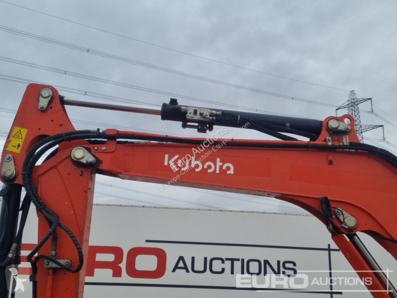 Lopatový nakládač Kubota U48-4