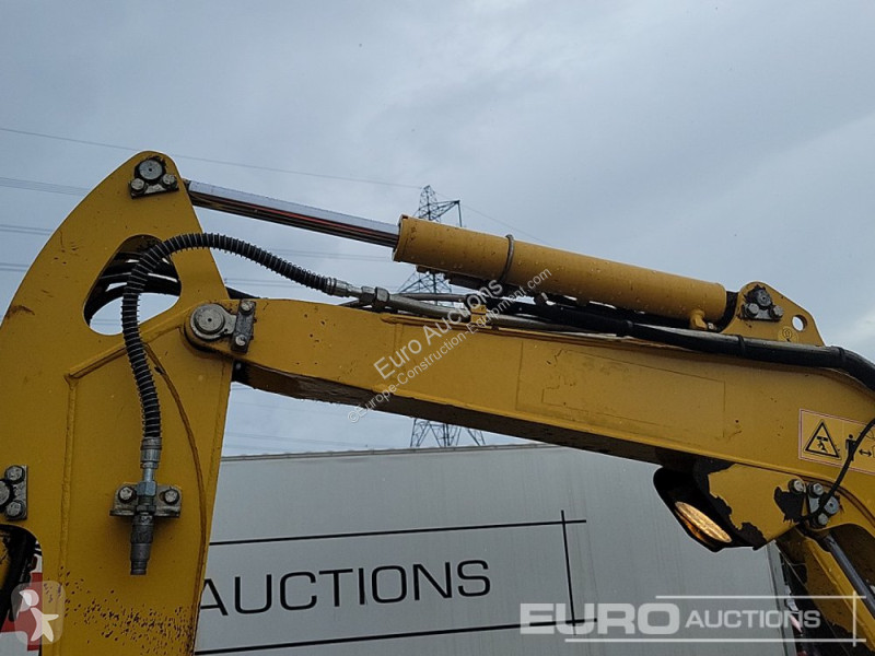 Lopatový nakládač Komatsu PC26MR-3