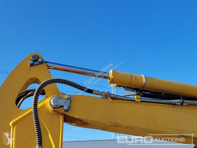 Lopatový nakládač Komatsu PC26MR-3