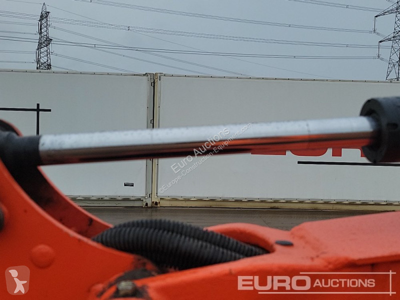 Lopatový nakládač Kubota KX015-4