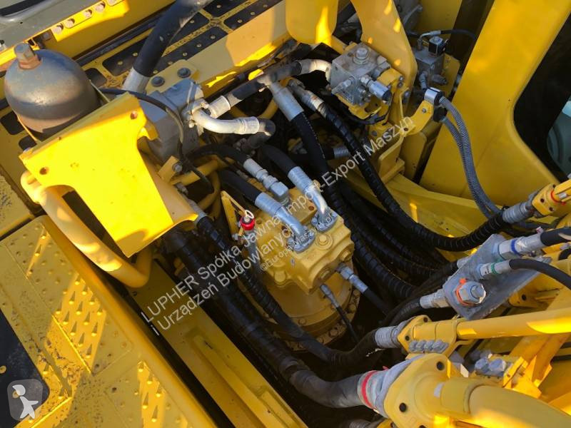 جرافة Komatsu PC490LC-11E0
