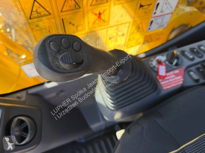 Lopatový nakládač Komatsu PC290LC-11E0