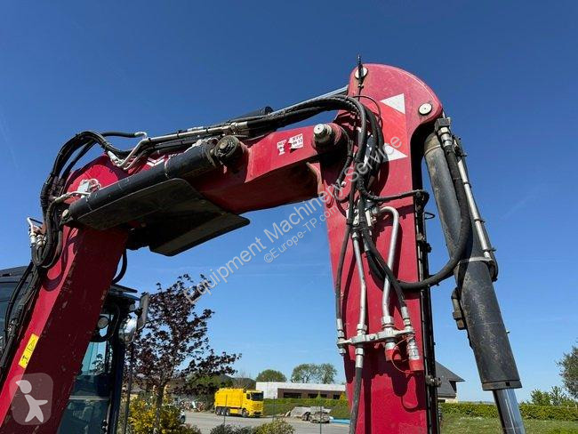 جرافة Yanmar B 95 W