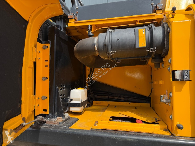 Lopatový nakládač JCB 300 LC 4F - 300 -