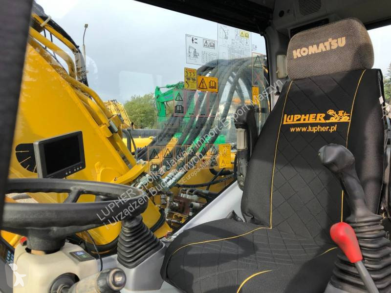 Lopatový nakládač Komatsu PW180-7E0