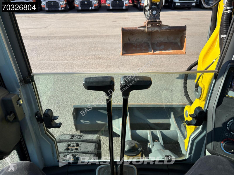 جرافة Wacker Neuson Powertilt