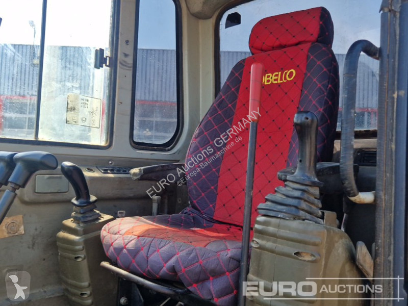 جرافة Kobelco C
