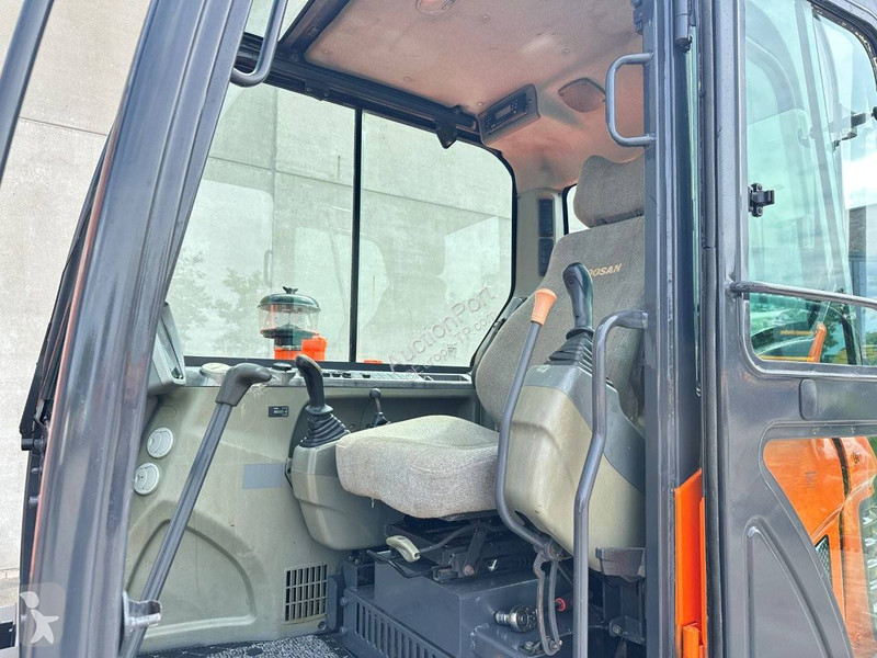 Rýpadlo Doosan 9C