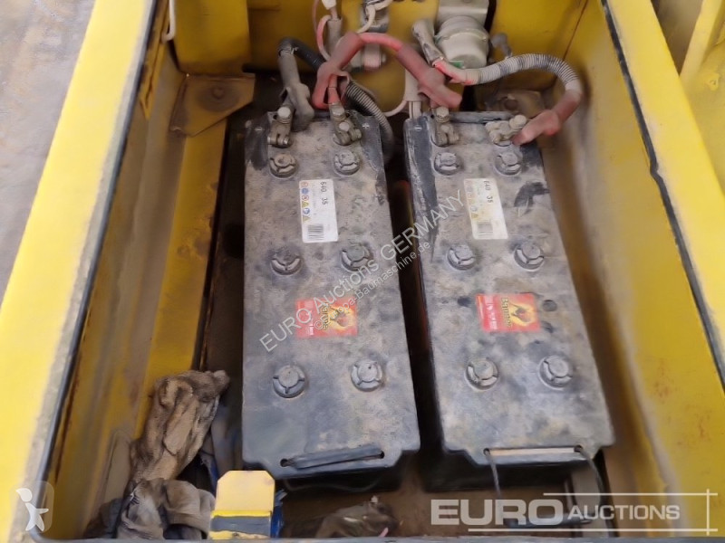 جرافة Komatsu PC210LC-7K