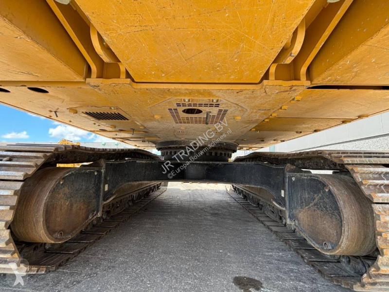 جرافة Caterpillar 330 (Narrow 2.99m)