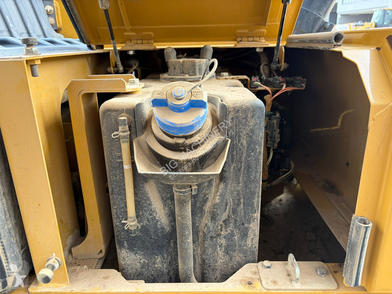 Lopatový nakládač Caterpillar 07A
