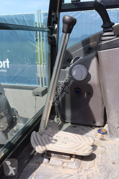 جرافة Volvo ECR25D