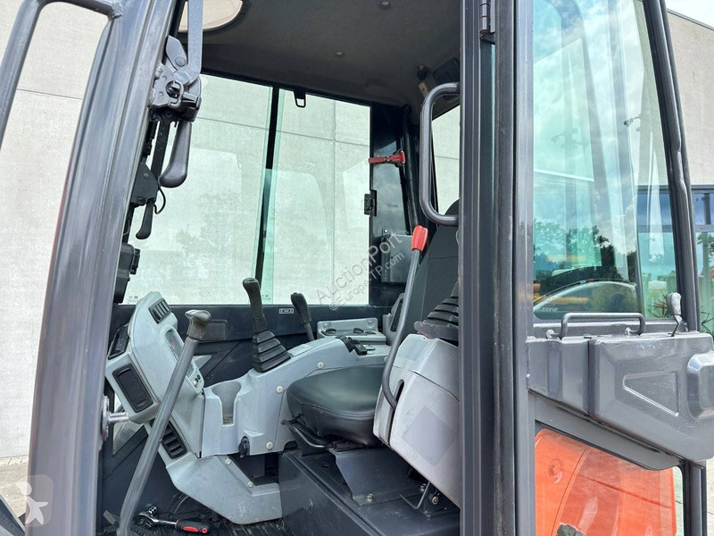 جرافة Kubota KX155-5