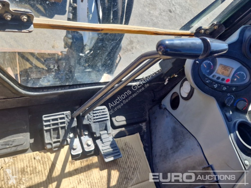 Rýpadlo Bobcat E25