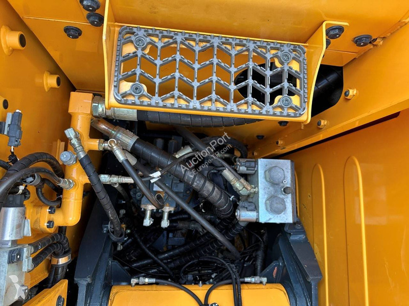 جرافة Hyundai HX130 LCR