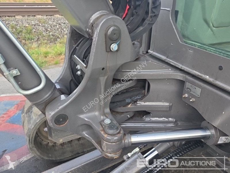 Багер Volvo ECR50F