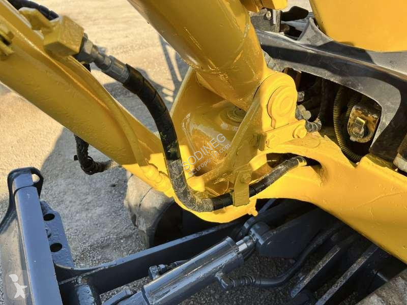 جرافة Komatsu  PC09-1