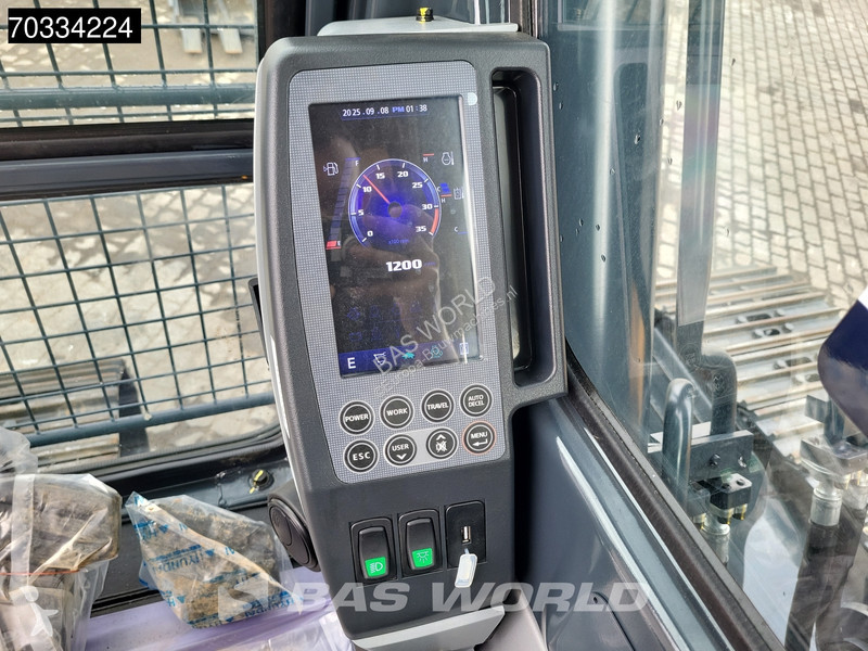 Lopatový nakládač Hyundai R210