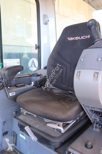 Lopatový nakládač Takeuchi